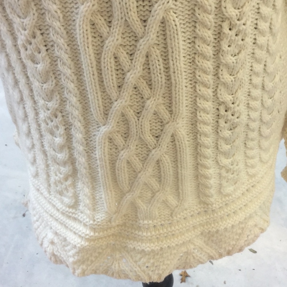 Sold Irish store merino wool pullover detailed collar - Picture 4 of 13